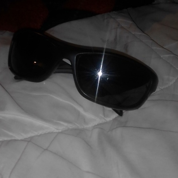 Prada sunglasses - Picture 2 of 3
